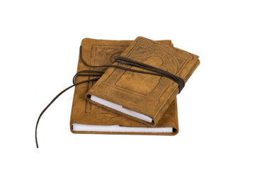 Notes s koženým obalem