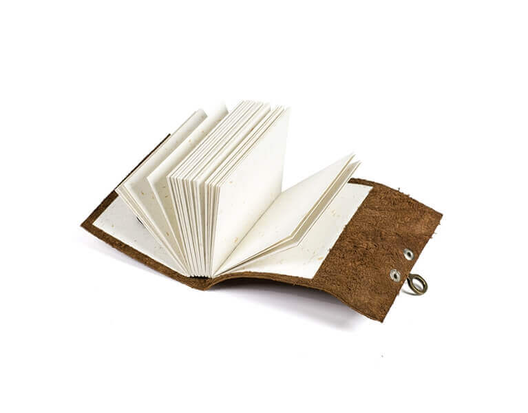Notes s koženým obalem