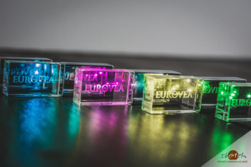 Led USB kľúče farebné logo