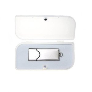 Plastová krabička na USB s magnetickým zavíráním
