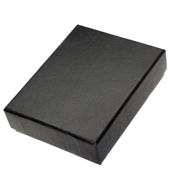 Černá kartónová krabička