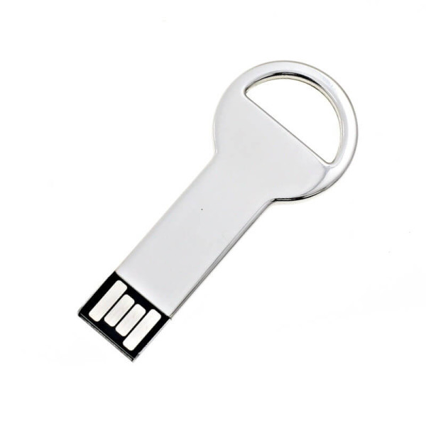 Stříbrný USB flash disk ve tvaru klíče