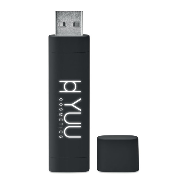USB se svítícím logem
