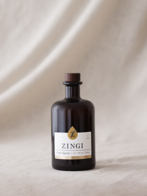 Zázvorový likér ZINGI, 50%, 500 ml - Reklamnepredmety