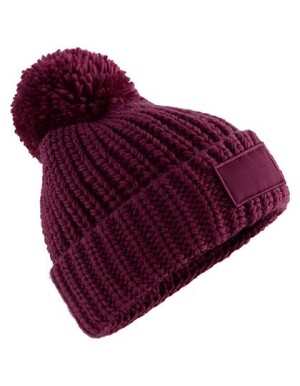 Toasty Patch Beanie — vínová One Size