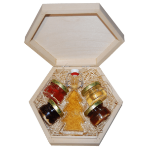 2 druhy medu, oříšky a sušené brusinky v medu s medovinou v šestiúhelníkové kazetě s uzavíratelným víkem - Reklamnepredmety