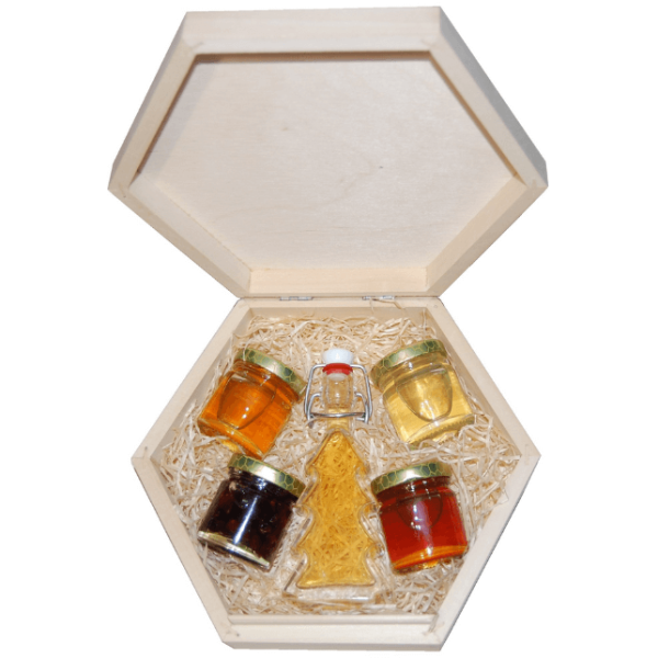 4 druhy medu s medovinou v šestiúhelníkové kazetě s uzavíratelným víkem