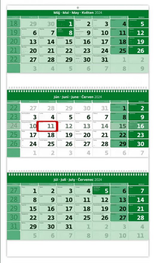 Tříměsíční kalendář zelený se spiráloua s jmenným kalendáriem