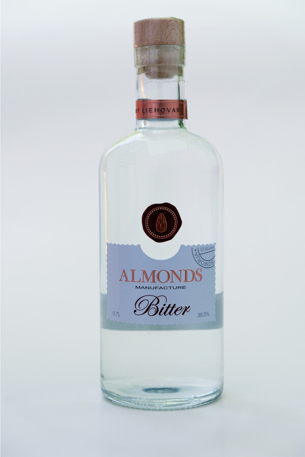 Almonds Bitter Manufacture 39,5%, 700 ml